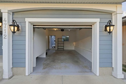 4712 60 Street Ne, Calgary, AB - Outdoor With Exterior