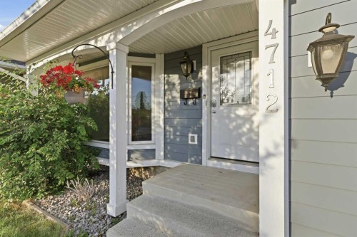 4712 60 Street Ne, Calgary, AB - Outdoor With Exterior