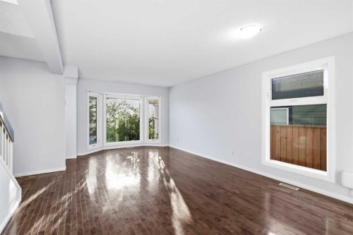 4712 60 Street Ne, Calgary, AB - Indoor