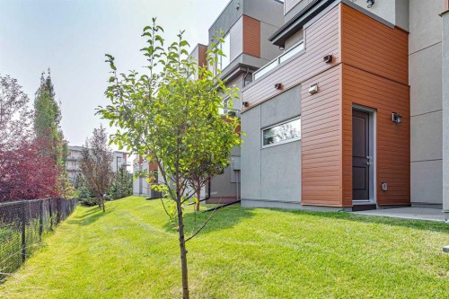 102 Shawnee Common Sw, Calgary, AB - Outdoor