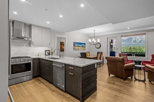 307-1505 Spring Creek Gate, Canmore, AB - Indoor Photo Showing Kitchen