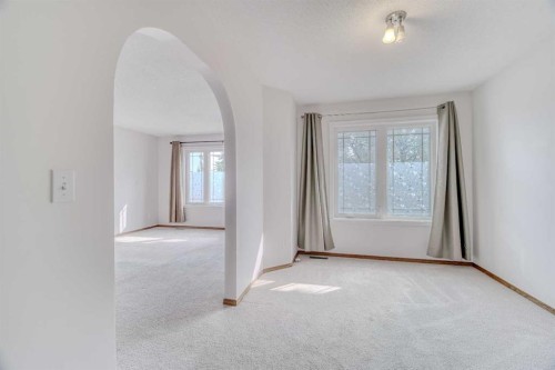 10057 Hamptons Boulevard Nw, Calgary, AB - Indoor Photo Showing Other Room