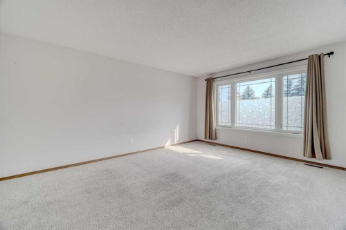 10057 Hamptons Boulevard Nw, Calgary, AB - Indoor Photo Showing Other Room