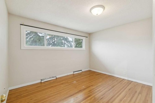3816 26 Avenue Sw, Calgary, AB - Indoor Photo Showing Other Room