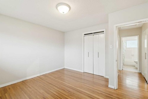 3816 26 Avenue Sw, Calgary, AB - Indoor Photo Showing Other Room