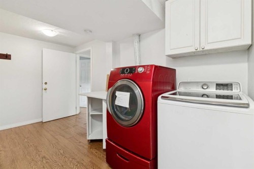 3816 26 Avenue Sw, Calgary, AB - Indoor Photo Showing Laundry Room