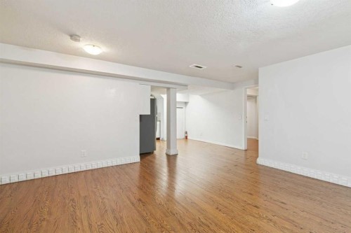 3816 26 Avenue Sw, Calgary, AB - Indoor Photo Showing Other Room