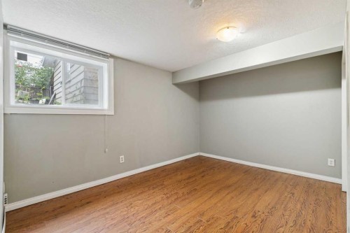 3816 26 Avenue Sw, Calgary, AB - Indoor Photo Showing Other Room