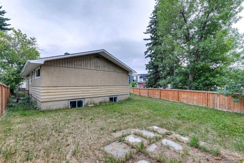 3816 26 Avenue Sw, Calgary, AB - Outdoor