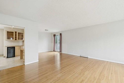 3816 26 Avenue Sw, Calgary, AB - Indoor