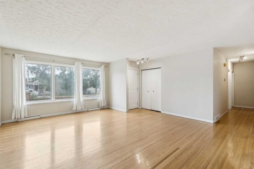 3816 26 Avenue Sw, Calgary, AB - Indoor