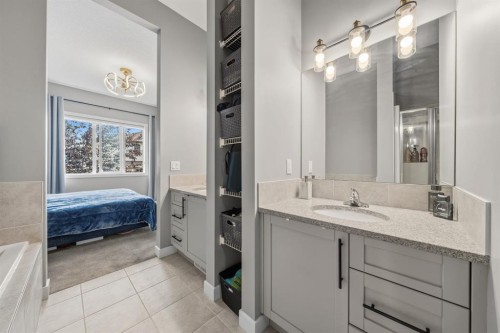113 Marina Key, Chestermere, AB - Indoor Photo Showing Bathroom