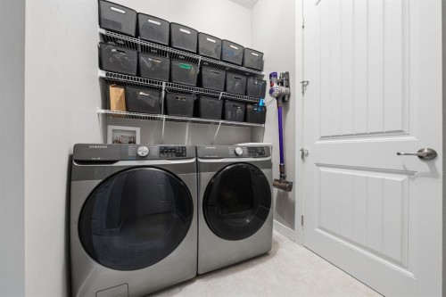 113 Marina Key, Chestermere, AB - Indoor Photo Showing Laundry Room