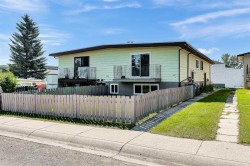 2-435 Pinehill Road NE Calgary, AB T1Y 2W6