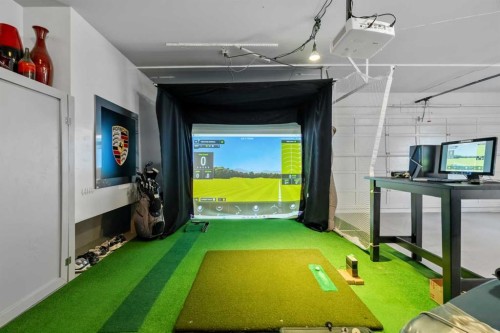 85 Sunset Way Se, Calgary, AB - Indoor Photo Showing Other Room