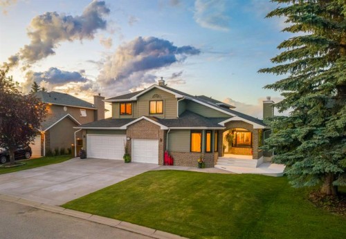 85 Sunset Way Se, Calgary, AB - Outdoor With Facade