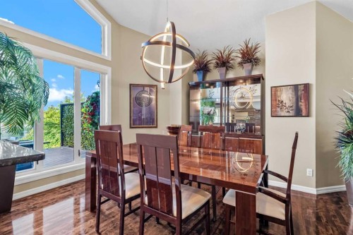 85 Sunset Way Se, Calgary, AB - Indoor Photo Showing Dining Room
