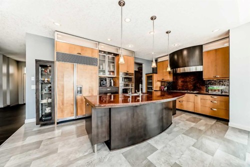 11 Cresthaven Bay Sw, Calgary, AB - Indoor Photo Showing Kitchen With Upgraded Kitchen