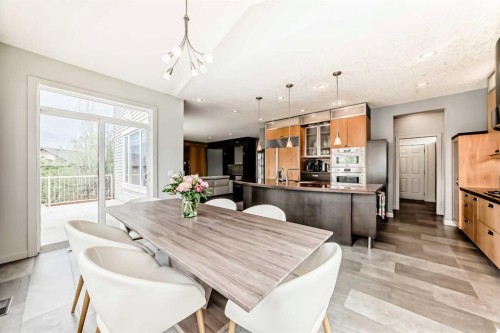 11 Cresthaven Bay Sw, Calgary, AB - Indoor Photo Showing Dining Room