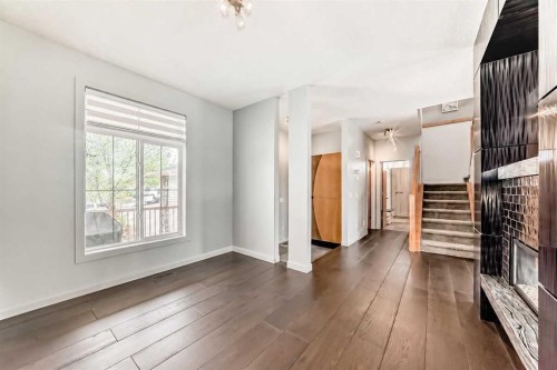 11 Cresthaven Bay Sw, Calgary, AB - Indoor Photo Showing Other Room