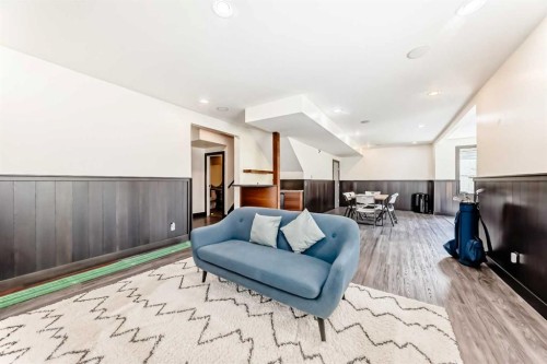 11 Cresthaven Bay Sw, Calgary, AB - Indoor