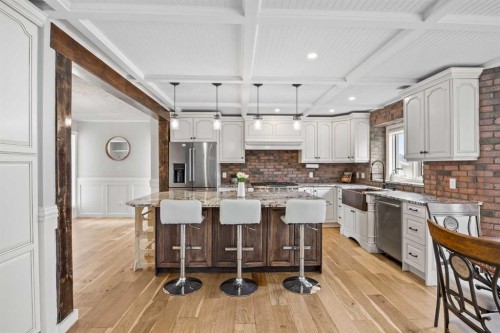 311 Hawkland Place Nw, Calgary, AB - Indoor Photo Showing Kitchen With Upgraded Kitchen