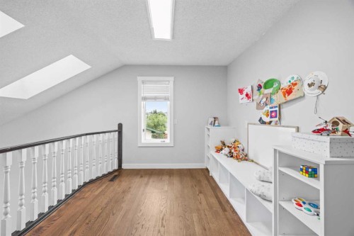 311 Hawkland Place Nw, Calgary, AB - Indoor Photo Showing Other Room