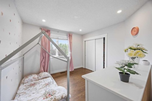 311 Hawkland Place Nw, Calgary, AB - Indoor