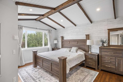 311 Hawkland Place Nw, Calgary, AB - Indoor Photo Showing Bedroom