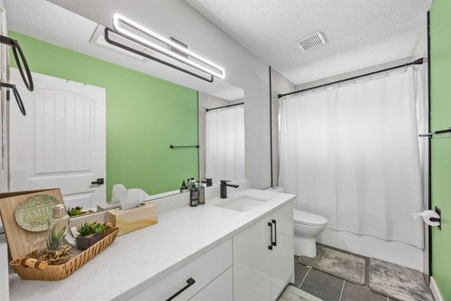 311 Hawkland Place Nw, Calgary, AB - Indoor Photo Showing Bathroom