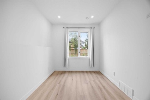 311 Hawkland Place Nw, Calgary, AB - Indoor Photo Showing Other Room