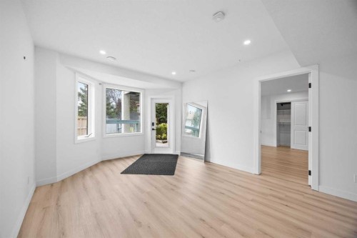 311 Hawkland Place Nw, Calgary, AB - Indoor Photo Showing Other Room