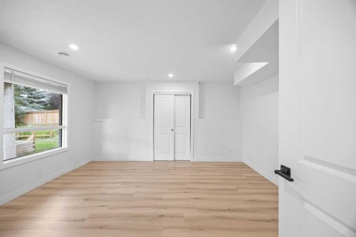 311 Hawkland Place Nw, Calgary, AB - Indoor Photo Showing Other Room