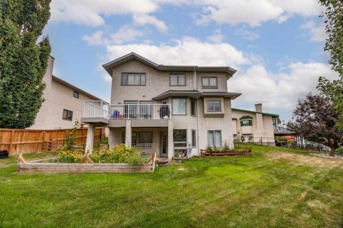 311 Hawkland Place Nw, Calgary, AB - Outdoor
