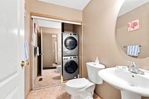 610 Saddlecreek Way Ne, Calgary, AB - Indoor Photo Showing Other Room