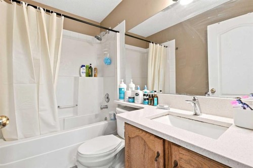610 Saddlecreek Way Ne, Calgary, AB - Indoor Photo Showing Bathroom