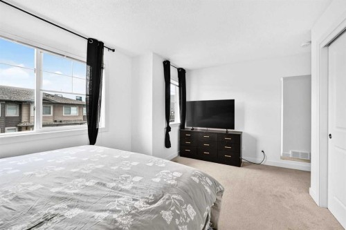 512 Sage Hill Grove Nw, Calgary, AB - Indoor Photo Showing Bedroom