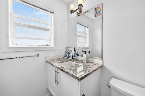 512 Sage Hill Grove Nw, Calgary, AB - Indoor Photo Showing Bathroom