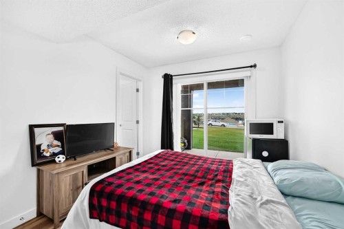 512 Sage Hill Grove Nw, Calgary, AB - Indoor Photo Showing Bedroom