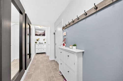 512 Sage Hill Grove Nw, Calgary, AB - Indoor Photo Showing Other Room