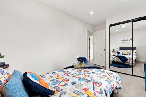 427 Falmere Road Ne, Calgary, AB - Indoor Photo Showing Bedroom