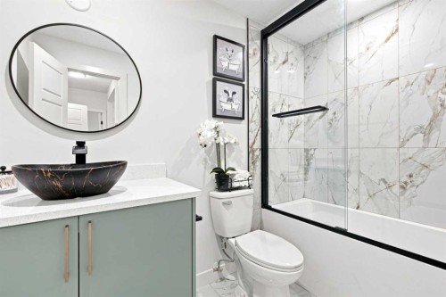 427 Falmere Road Ne, Calgary, AB - Indoor Photo Showing Bathroom