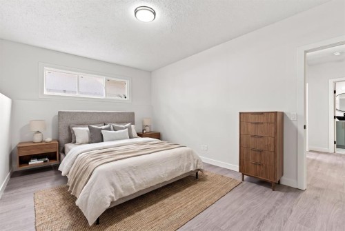 427 Falmere Road Ne, Calgary, AB - Indoor Photo Showing Bedroom