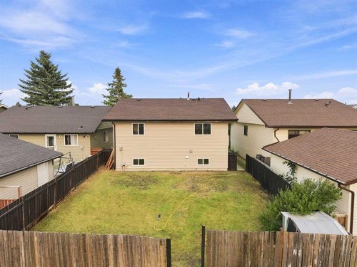427 Falmere Road Ne, Calgary, AB - Outdoor With Exterior