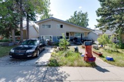 2551 Chicoutimi Drive NW Calgary, AB T2L 0W4