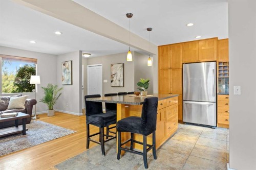 30 Gateway Drive Sw, Calgary, AB - Indoor