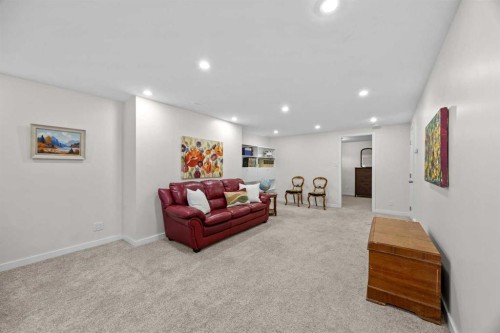 30 Gateway Drive Sw, Calgary, AB - Indoor