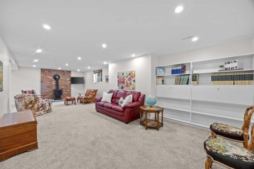 30 Gateway Drive Sw, Calgary, AB - Indoor