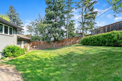 30 Gateway Drive Sw, Calgary, AB - Outdoor
