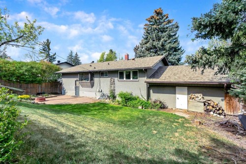 30 Gateway Drive Sw, Calgary, AB - Outdoor